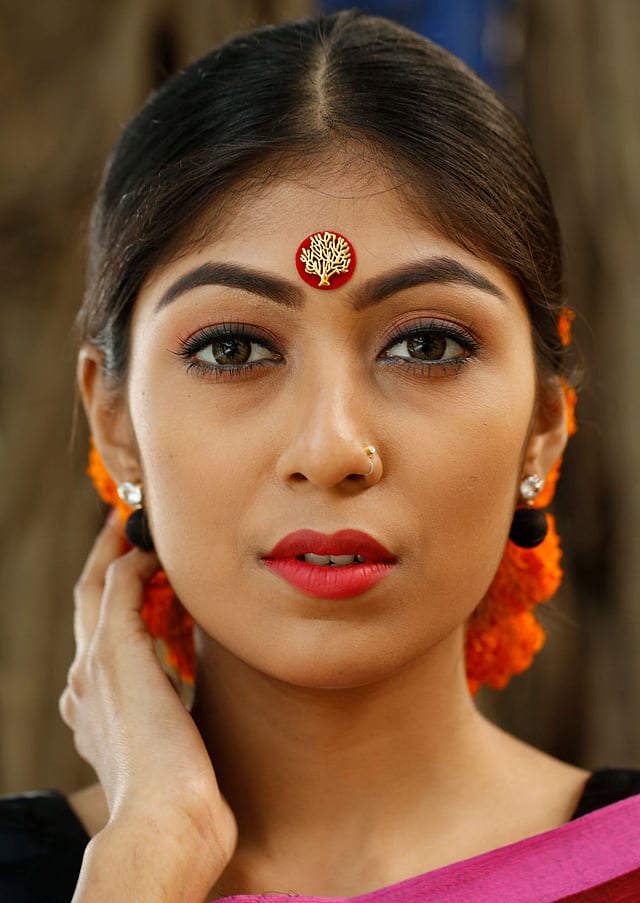বসন্তরঙা টিপ