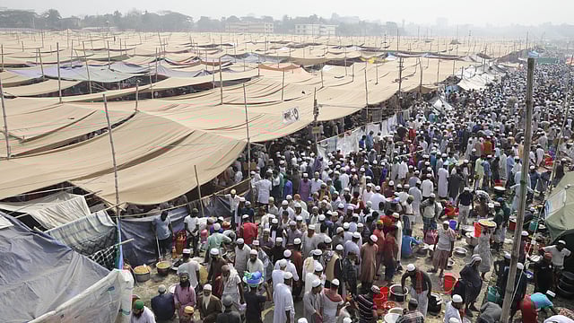 ইজতেমার ময়দানে অগণিত মুসল্লি।