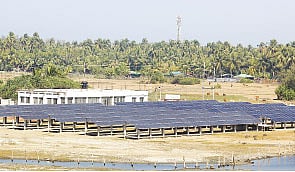 সেন্ট মার্টিনে সৌর বিদ্যুৎ প্যানেল