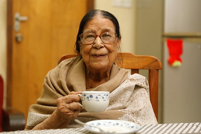 হাস্যোজ্জ্বল সাইদা খানম।