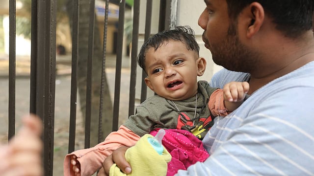 কাওসারের যমজ শিশুর একজন। ছবি: দীপু মালাকার