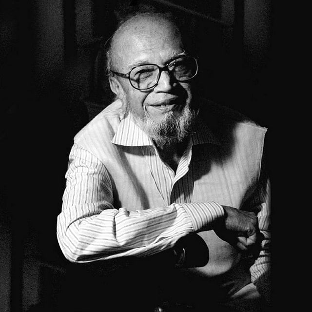আলোছায়ায় আল মাহমুদ। ছবি: নাসির আলী মামুন, ফটোজিয়াম