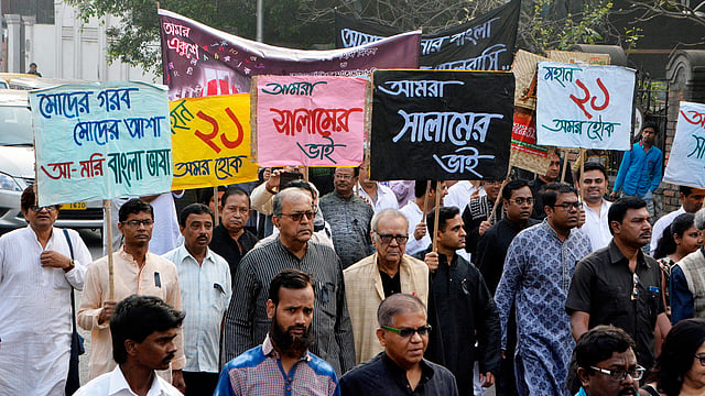 উপহাইকমিশনের প্রভাতি মিছিলে কলকাতার সর্বস্তরের মানুষ। ছবি: ভাস্কর মুখার্জি