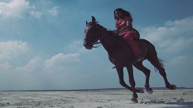 ‘আলোর পথযাত্রী’ ভিডিওচিত্রের দৃশ্য