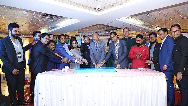 শিক্ষকদের জন্য অনলাইন প্ল্যাটফর্ম ‘ইন্সট্রাক্টরি’ উদ্বোধন করেন ঢাকা বিশ্ববিদ্যালয়ের সাবেক উপাচার্য আ আ ম স আরেফিন সিদ্দিক। ছবি: সংগৃহীত।