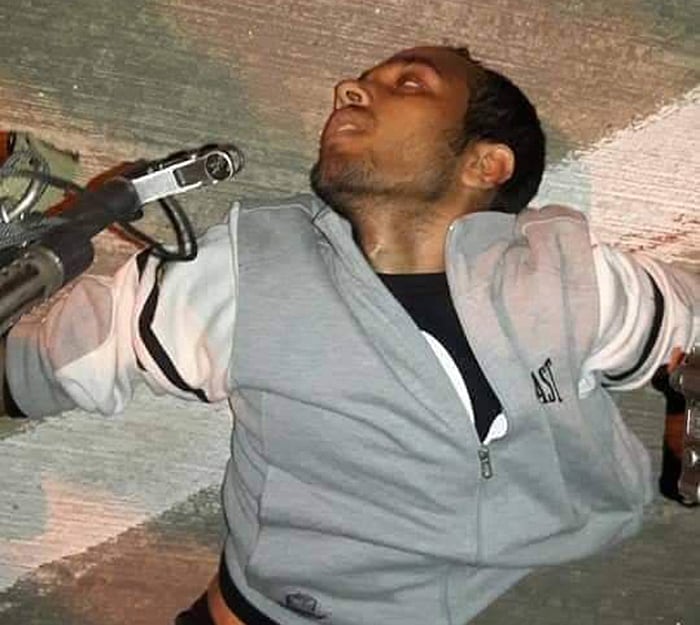 কমান্ডো অভিযানে নিহত অস্ত্রধারী তরুণ।