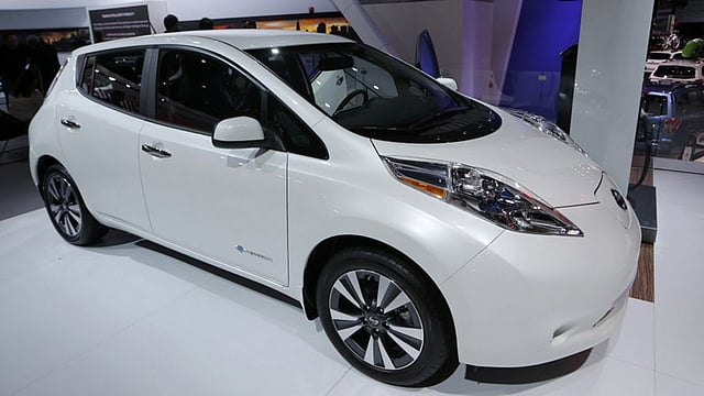 নিশান লিফ ইলেকট্রিক কার।