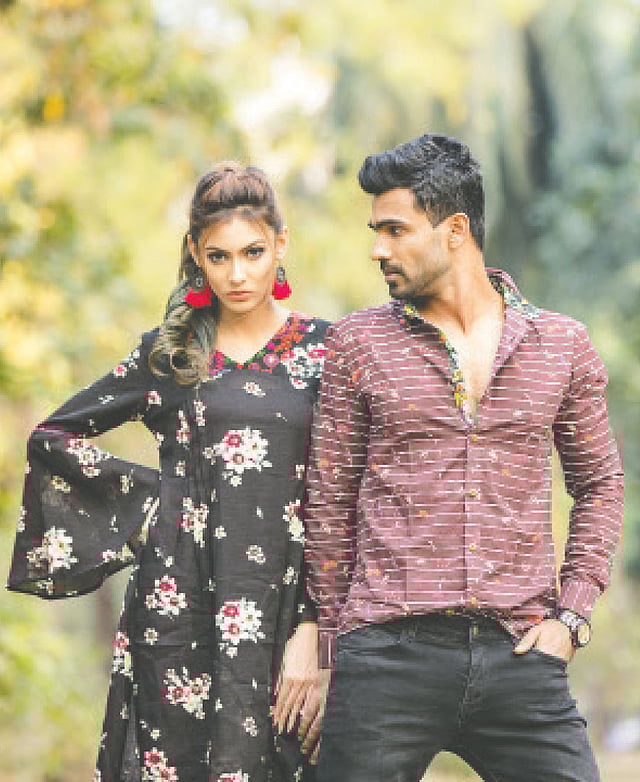 কালো রঙেও ধরা দিয়েছে বসন্ত