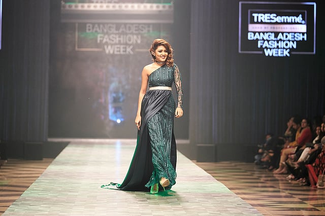 ট্রেসেমে বাংলাদেশ ফ্যাশন উইকের মঞ্চে মডেলরা। ছবি: সংগৃহীত