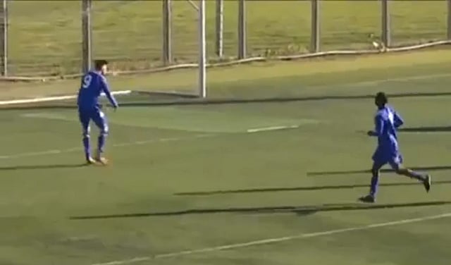 গোল উদ্‌যাপন করে বিপাকে পড়লেন ফুটবলার। সংগৃহীত ছবি