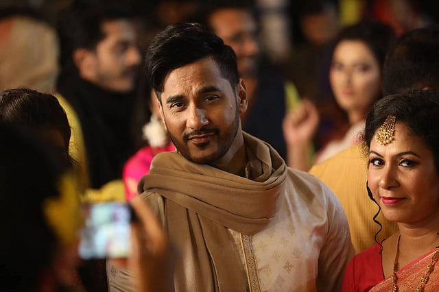 গায়েহলুদ অনুষ্ঠানে সজল। ছবি: দীপু মালাকার