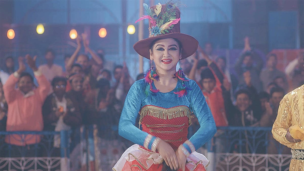 ‘বিউটি সার্কাস’ ছবিতে অভিনয় করেছেন জয়া আহসান