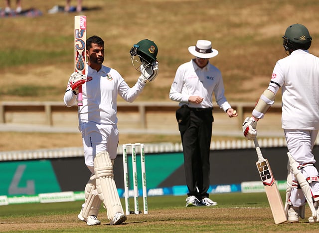 হ্যামিল্টনের সবুজে তামিম রাজত্ব করেছেন কিউই বোলারদের ওপর। ছবি: এএফপি