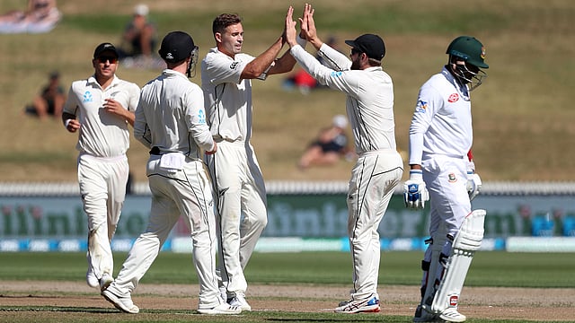 বাকি ব্যাটসম্যানদের ব্যর্থতা দিনটাকে তামিমের হতে দেয়নি। ছবি: এএফপি