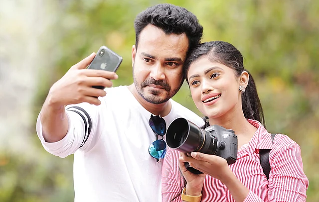 মডেল: শুভ ও মৌসুমী, ছবি: কবির হোসেন