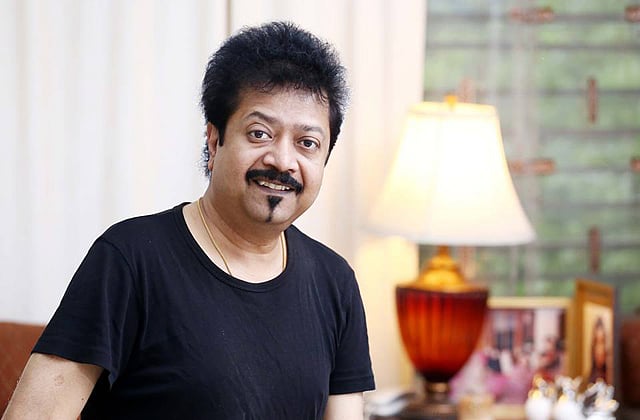 মিউজিক ভিডিওর শুটিংয়ে কুমার বিশ্বজিৎ