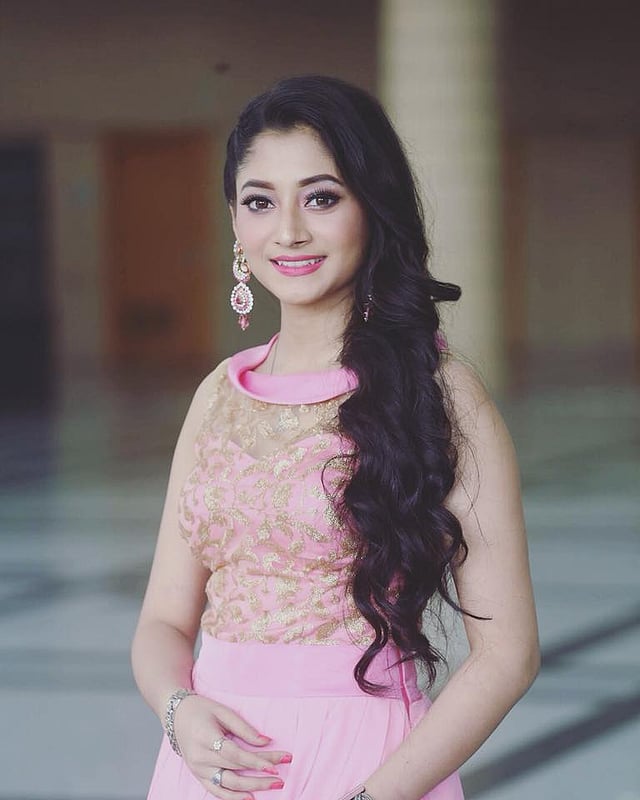 পূজা চেরি। ছবি: ফেসবুক থেকে নেওয়া