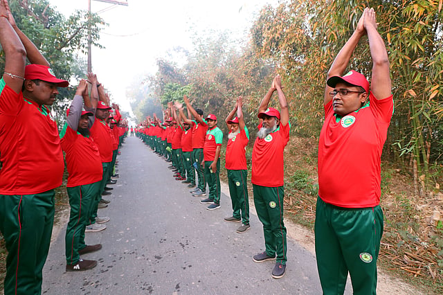 ১০০টি বৃক্ষ রোপণের মধ্য দিয়ে সংগঠনের যাত্রা শুরু হয়।