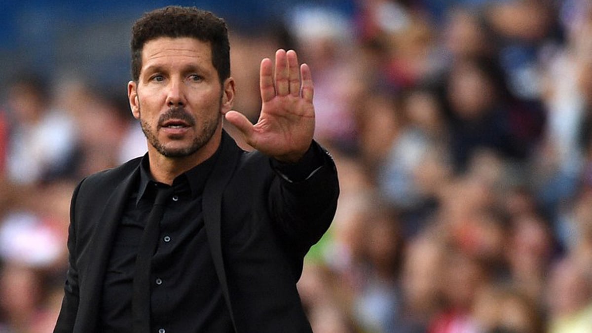 অশালীন উদ্যাপনের মাশুল গুনছেন সিমিওনে। ছবি: এএফপি