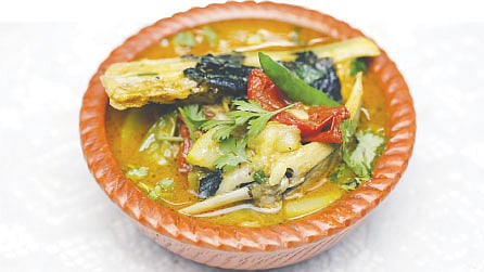 লাউ দিয়ে পাঙাশের মাথা