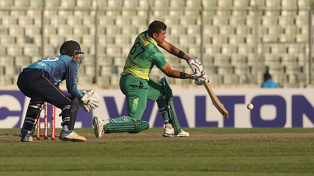 শাইনপুকুরের বিপক্ষে আবারও দুর্দান্ত খেলেছেন জিয়া। ছবি: প্রথম আলো