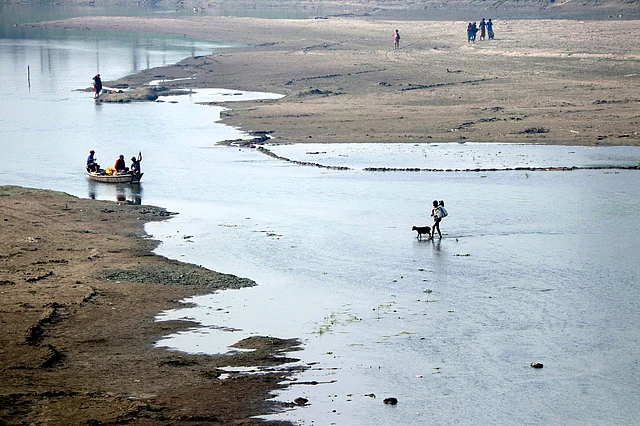 একসময় এখান দিয়ে বড় নৌকা চলত। আর এখন পানি এত কমেছে যে হেঁটে পার হওয়া যায়।