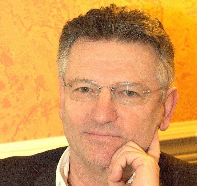 জঁ রেঁনো ক্যামু।