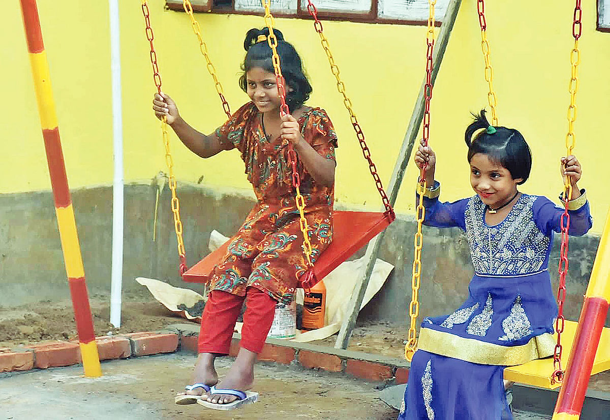 শেখ রাসেল শিশু প্রশিক্ষণ ও পুনর্বাসনকেন্দ্রে শিশুদের জন্য গড়ে তোলা হয়েছে বিনোদনকেন্দ্র। গতকাল বিকেলে।  সংগৃহীত