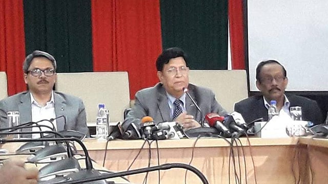 পররাষ্ট্র মন্ত্রণালয়ে সংবাদ সম্মেলনে কথা বলেন পররাষ্ট্রমন্ত্রী এ কে আবদুল মোমেন। ঢাকা, ১৮ মার্চ। ছবি: ইউএনবি
