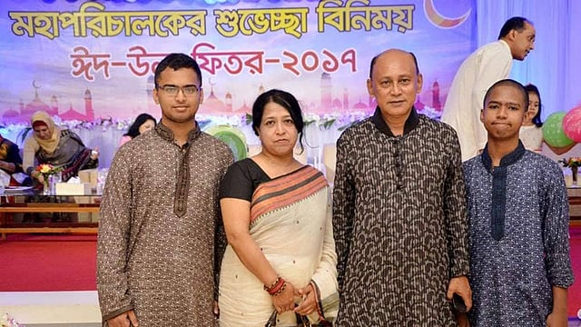 মা-বাবা ও ভাইয়ের সঙ্গে এক অনুষ্ঠানে আবরার (বামে)। ছবি: ফেসবুক থেকে নেওয়া