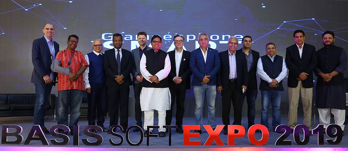 বেসিস এক্সপোর প্রথম দিনে উদ্বোধন করা হলো ডিজিটাল বাংলাদেশের পরবর্তী ধাপ গ্রামীণফোনের আইওটি সেবা। ছবি: সংগৃহীত