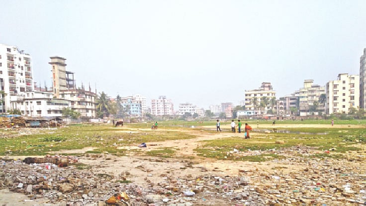 পূর্ব হাজীপাড়ায় গত ১৫ বছরে গণপূর্তের উন্নয়ন প্রকল্পের অগ্রগতি কেবল এ মাঠটি ভরাট।
