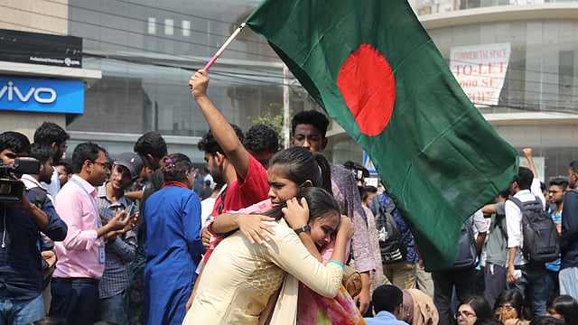 আবরারের অকালমৃত্যুতে তাঁর এক সহপাঠী কান্নায় ভেঙে পড়েন।