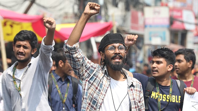 স্লোগানে মুখরিত গোটা এলাকা।