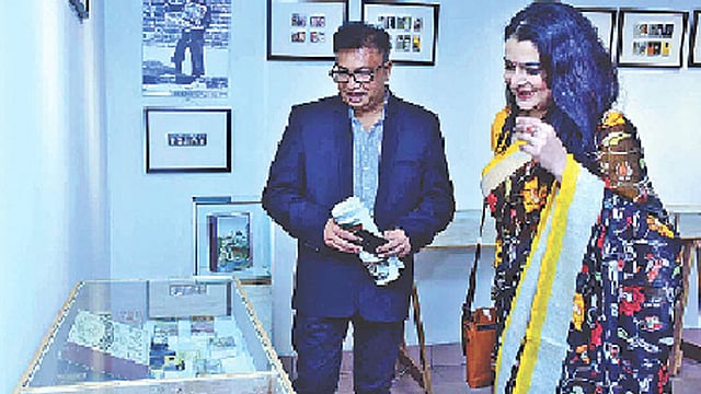 মুদ্রা, ডাকটিকিট ও দেশলাইয়ের ব্যতিক্রমী প্রদর্শনী মুগ্ধ করছে দর্শনার্থীদের।