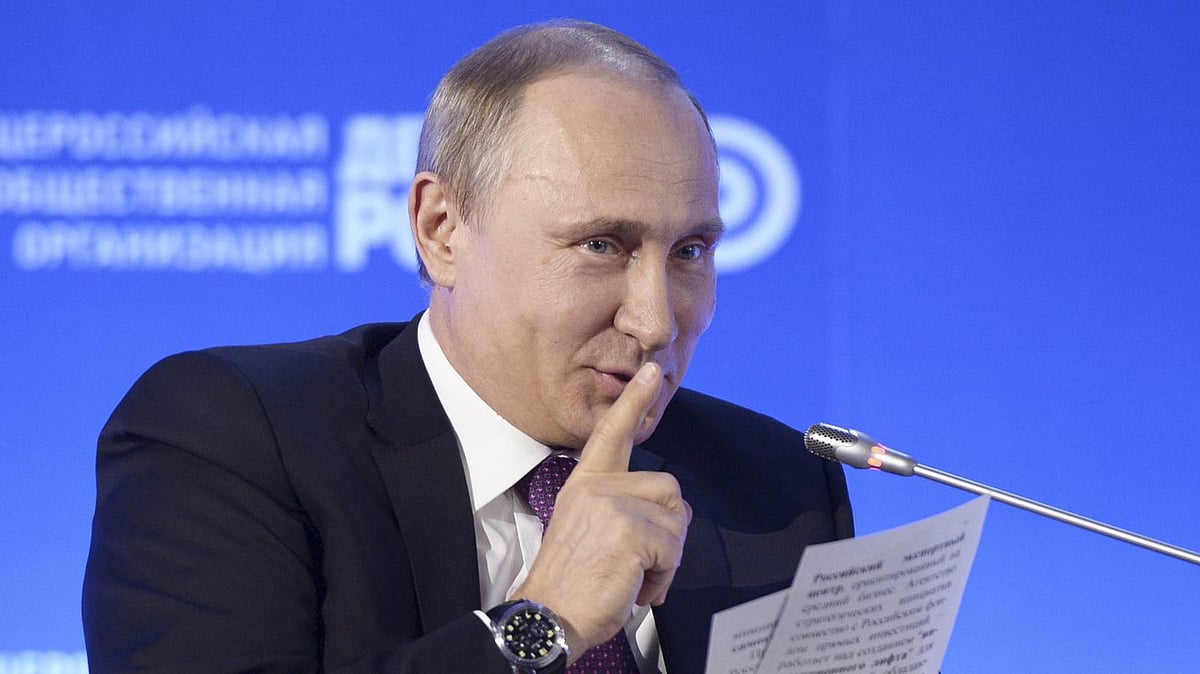 রাশিয়ার প্রেসিডেন্ট ভ্লাদিমির পুতিন নিজের দেশে শাসক হিসেবে একমেবাদ্বিতীয়ম। দিন দিন নিজের ক্ষমতার পরিধি তিনি বাড়িয়েই চলেছেন। এবার হাত দিয়েছেন ইন্টারনেটের দুনিয়ায়। ছবি: রয়টার্স