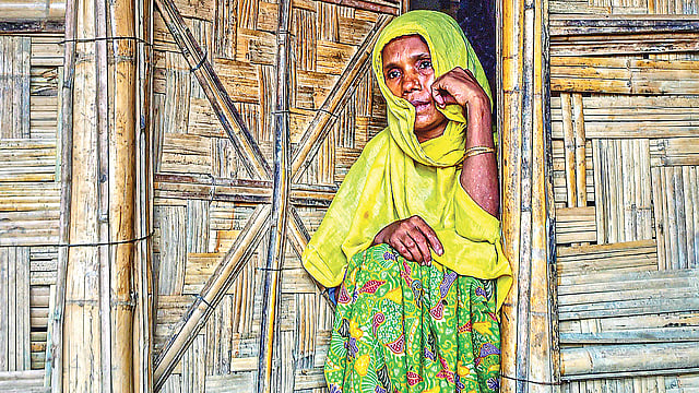 রোহিঙ্গা নারী। কক্সবাজারের উখিয়ার জামতলী আশ্রয়শিবিরে।  ফাইল ছবি
