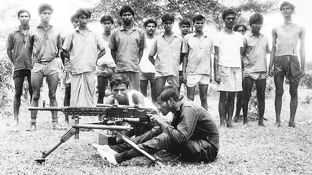 স্বাধীনতাযুদ্ধ সব বাঙালিকে একটা অভিন্ন জায়গায় দাঁড় করিয়েছিল