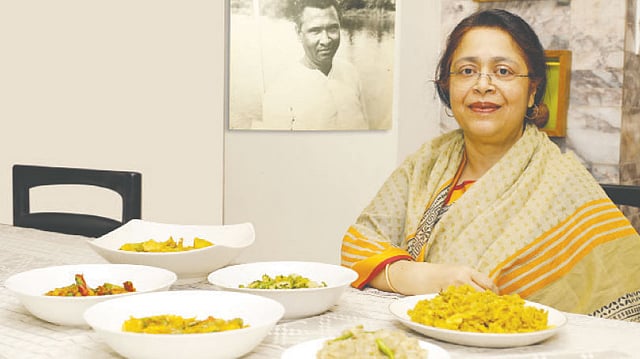 তাজউদ্দীন আহমদের পছন্দের খাবারের রেসিপি দিয়েছেন তাঁর মেয়ে জাতীয় সংসদ সদস্য সিমিন হোসেন রিমি। ছবি: খালেদ সরকার
