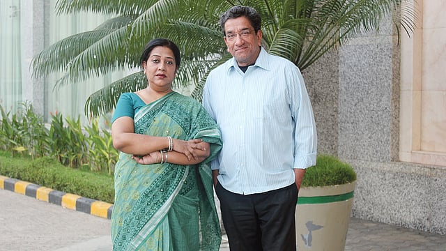 গণ্ডি ছবিতে অভিনয় করছেন সুবর্ণা মুস্তাফা ও সব্যসাচী চক্রবর্তী