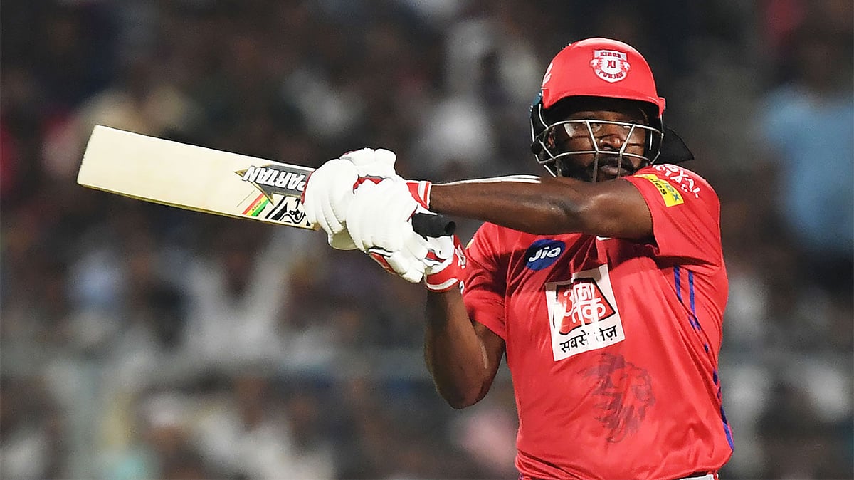 আইপিএলে রান তাড়া করতে বললেই কোথায় যেন হারিয়ে যান গেইল! ছবি : এএফপি