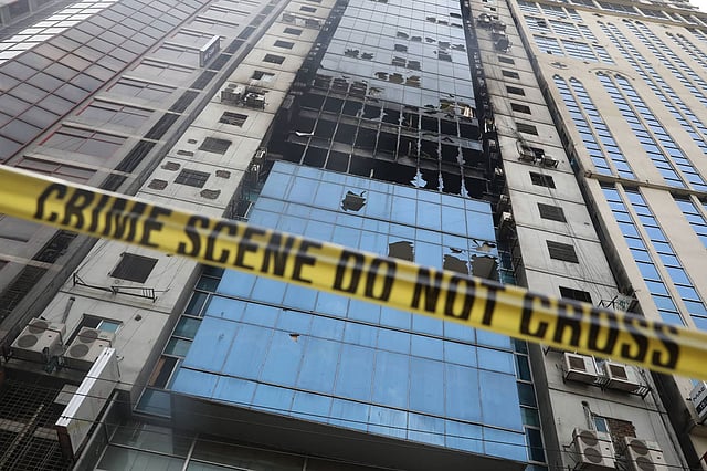 আগুনে ক্ষতিগ্রস্ত এফআর টাওয়ার। ছবি: আবদুস সালাম