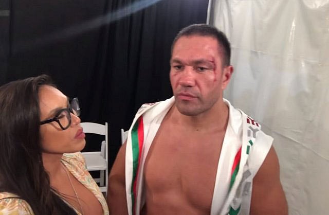 সাক্ষাৎকার নেওয়ার সময় রাভালো ও পুলেভ। ছবি: টুইটার