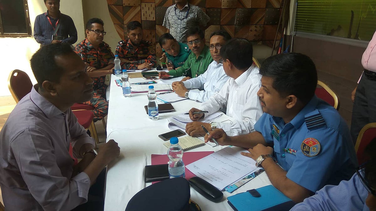 ত্রাণ ও দুর্যোগ মন্ত্রণালয় গঠিত তদন্ত কমিটির শুনানি চলছে। ছবি: সাজিদ হোসেন