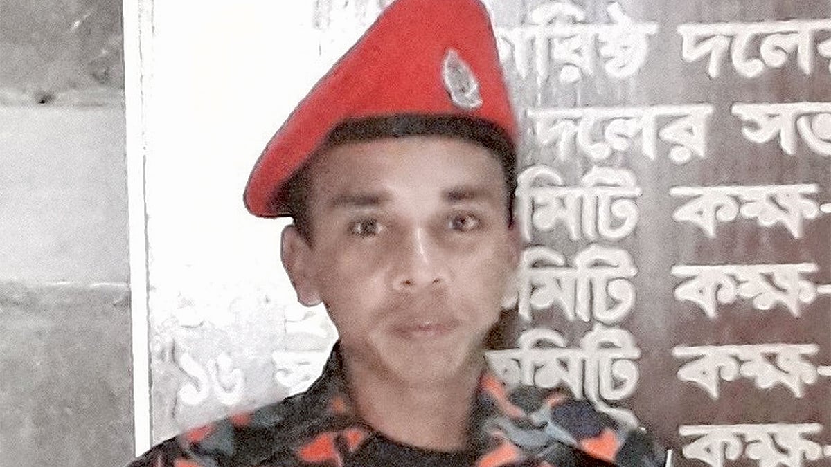 ফায়ারম্যান সোহেল রানা।  ছবি: সংগৃহীত