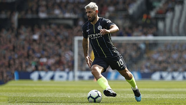 আগুয়েরো ছাড়িয়ে গেছেন থিয়েরি অঁরিকেও। ছবি: এএফপি