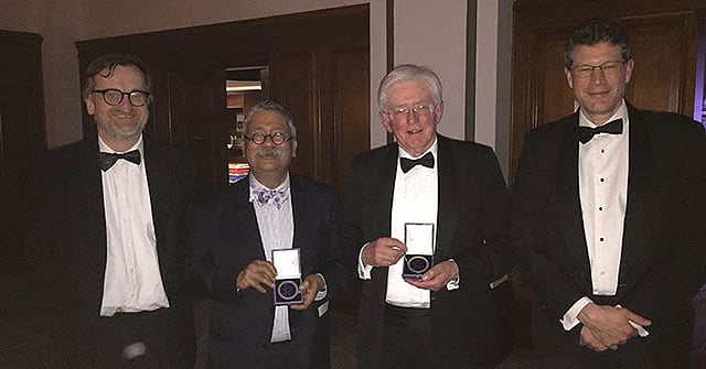 যুক্তরাজ্যের সর্বোচ্চ নিউরোসার্জারি পুরস্কারে ভূষিত হয়েছেন বাংলাদেশে জন্মগ্রহণকারী ব্রিটিশ অধ্যাপক এবং অক্সফোর্ড ফাংশনাল নিউরোসার্জারির প্রতিষ্ঠাতা টিপু আজিজ। ছবি: এনডিএসের ওয়েবসাইট থেকে নেওয়া