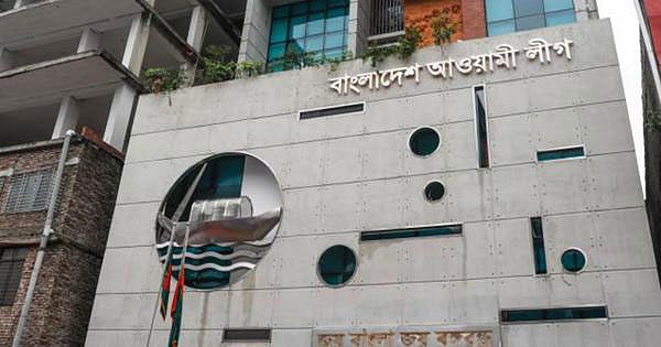 বঙ্গবন্ধু অ্যাভিনিউয়ে আওয়ামী লীগের কেন্দ্রীয় কার্যালয়ে সোমবার ১৪ দলের বৈঠক হয়। ফাইল ছবি
