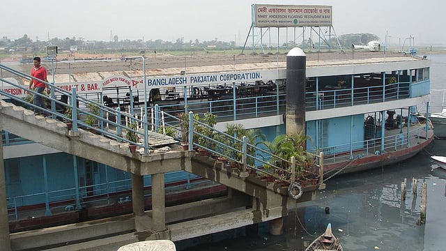 নারায়ণগঞ্জ সদর উপজেলায় ভাসমান রেস্তোরাঁ মেরী এন্ডারসন রেস্টুরেন্ট অ্যান্ড বার। ফাইল ছবি