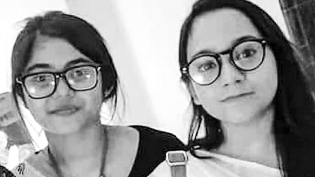 চুড়িহাট্টার অগ্নিকাণ্ডে জীবন গেছে বৃষ্টি ও দোলার